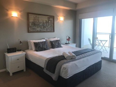 Proximity Waterfront Apartments - C Tourism 9