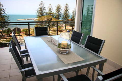 Proximity Waterfront Apartments - C Tourism 35