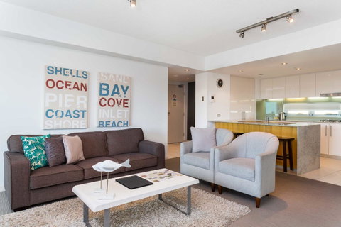 Proximity Waterfront Apartments - C Tourism 32