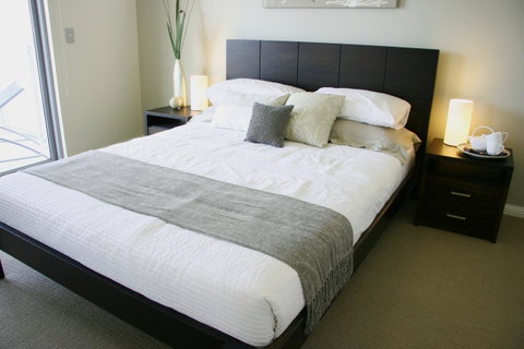 Proximity Waterfront Apartments - C Tourism 36