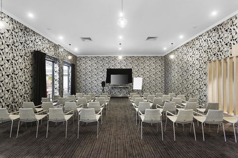 Ibis Mackay - C Tourism 21