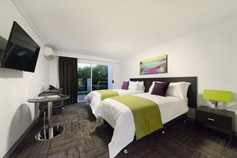 Mackay Oceanside Central Hotel Official - C Tourism 25