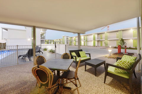 Mackay Oceanside Central Hotel Official - C Tourism 19