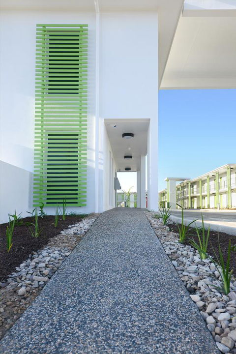 Mackay Oceanside Central Hotel Official - C Tourism 21