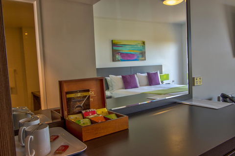 Mackay Oceanside Central Hotel Official - C Tourism 1