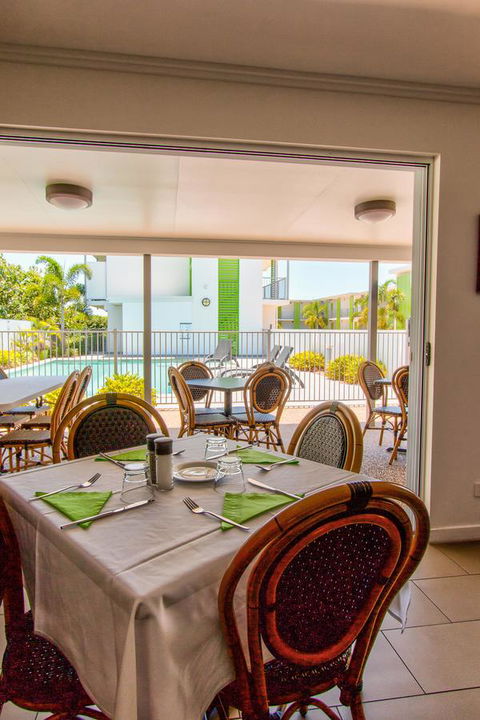 Mackay Oceanside Central Hotel Official - C Tourism 6