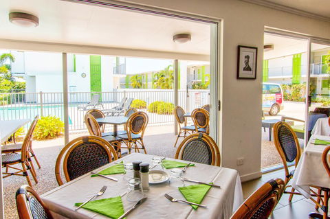 Mackay Oceanside Central Hotel Official - C Tourism 4