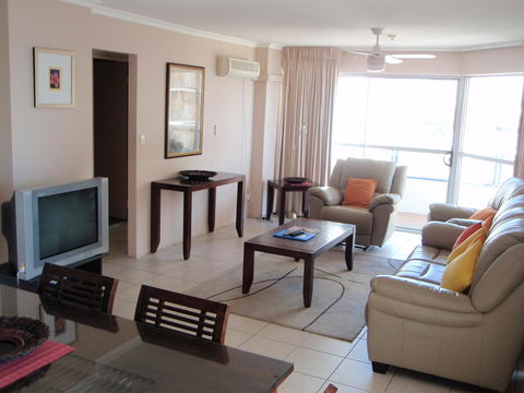 Grosvenor Beachfront Apartments Surfers Paradise - C Tourism 21