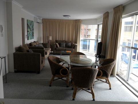 Grosvenor Beachfront Apartments Surfers Paradise - C Tourism 23