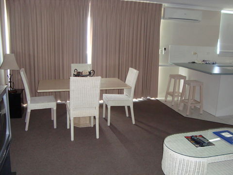 Grosvenor Beachfront Apartments Surfers Paradise - C Tourism 26