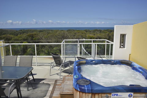 Seachange Coolum Beach - C Tourism 37