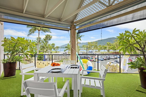 Montipora Unit 3 - In The Heart Of Airlie, Wi-fi And Netflix - C Tourism 10