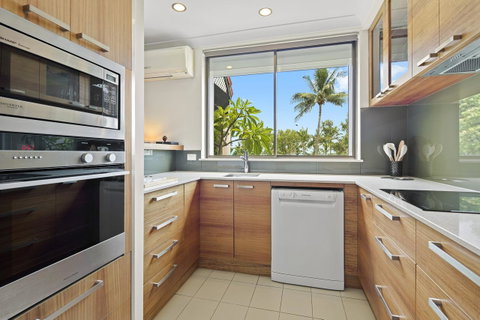 Montipora Unit 3 - In The Heart Of Airlie, Wi-fi And Netflix - C Tourism 4