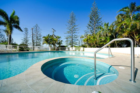 Crystal Bay On The Broadwater - C Tourism 11