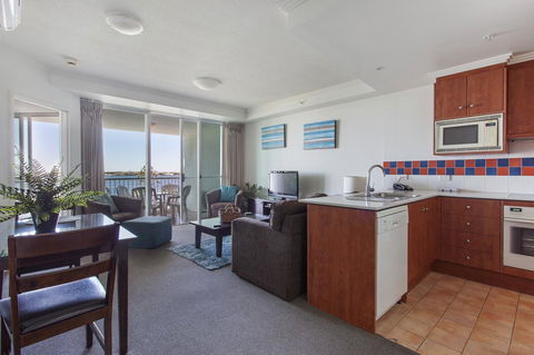 Crystal Bay On The Broadwater - C Tourism 33