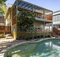 Noosa Beachhouse - C Tourism
