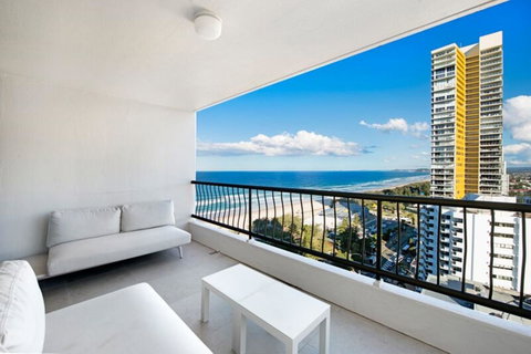 ULTIQA Beach Haven On Broadbeach - C Tourism 1