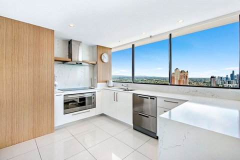 ULTIQA Beach Haven On Broadbeach - C Tourism 15