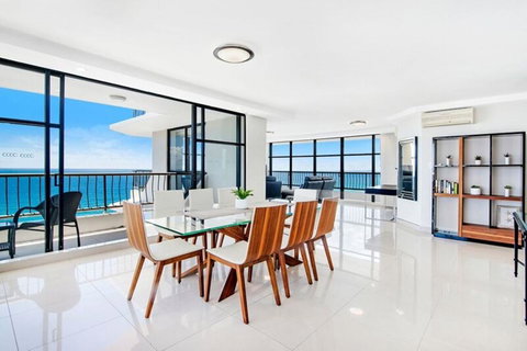 ULTIQA Beach Haven On Broadbeach - C Tourism 28