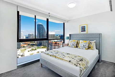 ULTIQA Beach Haven On Broadbeach - C Tourism 7