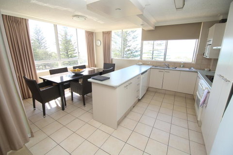 Oceania On Burleigh Beach - C Tourism 5