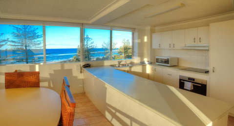 Oceania On Burleigh Beach - C Tourism 3