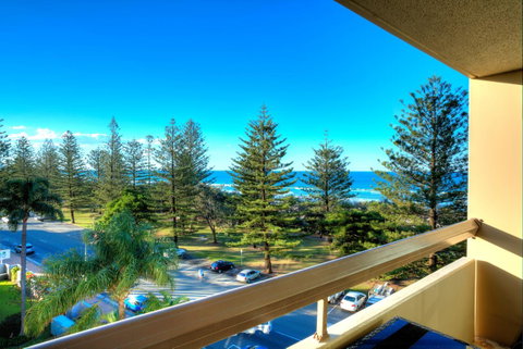 Oceania On Burleigh Beach - C Tourism 0