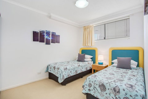 Kirra Beach Apartments - C Tourism 18