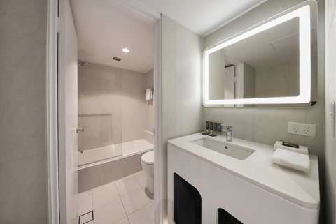 Novotel Surfers Paradise - C Tourism 13