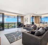 Luxury 3 Bedroom in heart of Broadbeach - C Tourism