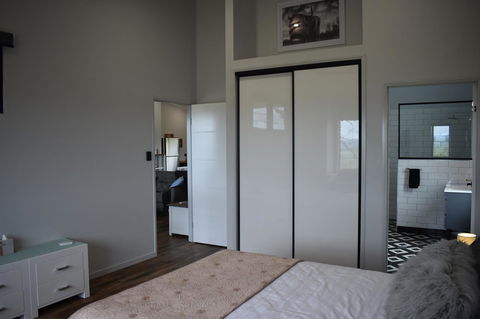 Ironbark House - C Tourism 23