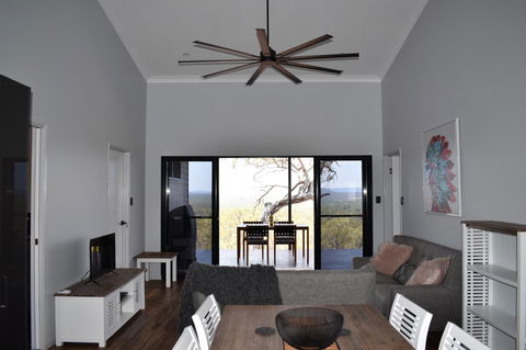 Ironbark House - C Tourism 30