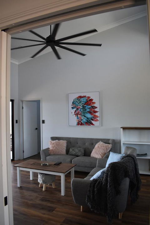 Ironbark House - C Tourism 15