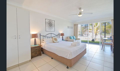 Bay Of Palms - C Tourism 6