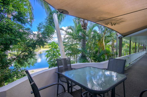 Bay Of Palms - C Tourism 19