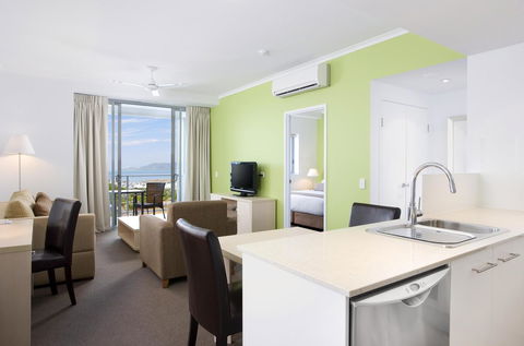 Oaks Townsville Gateway Suites - C Tourism 12