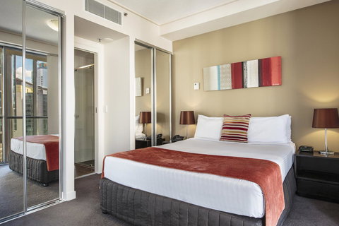 Evolution Apartments - C Tourism 14