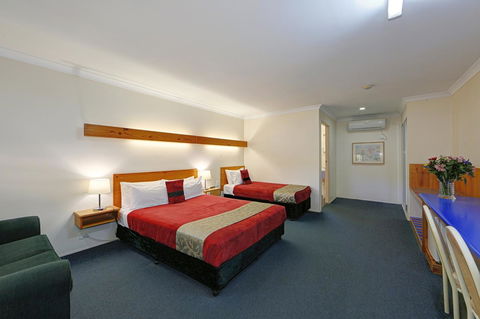 Smart Motels Bert Hinkler - C Tourism 11