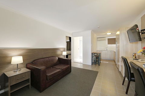Smart Motels Bert Hinkler - C Tourism 32