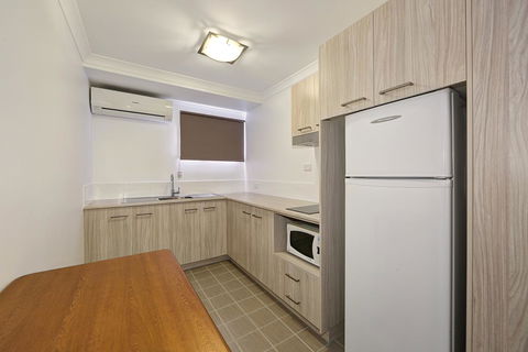Smart Motels Bert Hinkler - C Tourism 28