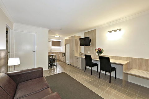 Smart Motels Bert Hinkler - C Tourism 31