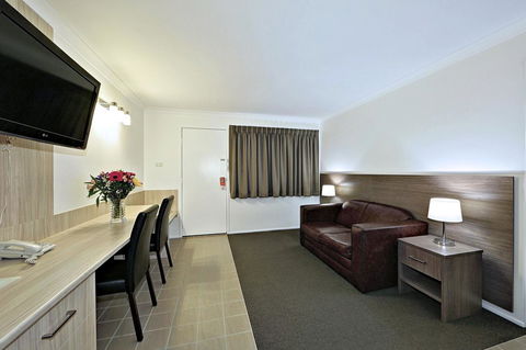 Smart Motels Bert Hinkler - C Tourism 30