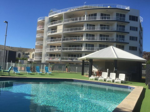 Fairways Golf & Beach Retreat Bribie Island - C Tourism 0