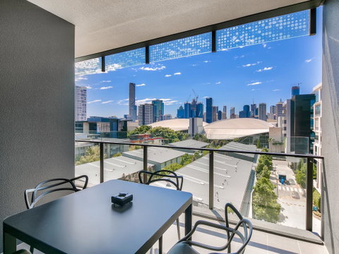 Opera Apartments South Brisbane - C Tourism 6