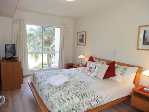 Waterfront Resort Villa With Buggy - C Tourism 15