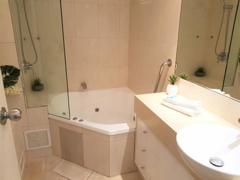 Gemini Court Holiday Apartments - C Tourism 41