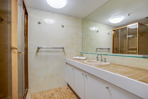 Gemini Court Holiday Apartments - C Tourism 8