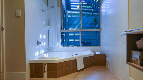 Blue Summit Hideaway - C Tourism 27