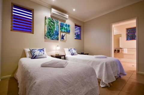 Blue Summit Hideaway - C Tourism 3