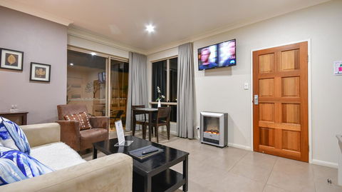 Blue Summit Hideaway - C Tourism 18